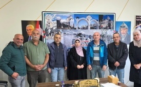 دائرة شؤون اللاجئين: وفد رسمي يزور اللجنة الشعبية لمخيم جنين ويؤكد ضرورة توحيد الجهود لمواجهة التحديات وتعزيز صمود النازحين