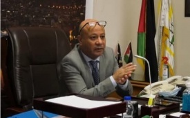 أبو هولي يدين مصادقة الاحتلال على إقامة منشآت عسكرية على أنقاض مقر الأونروا بالقدس 