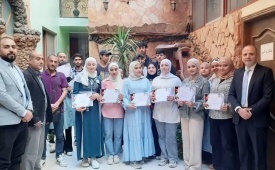 برعاية الرئيس: دائرة شؤون اللاجئين تختتم الدورة التعليمية المكثفة لطلبة مخيم اليرموك من المرحلتين الإعدادية والثانوية