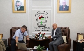 أبو هولي يبحث مع مؤسسة التعاون والتطوير الإيطالية (تشيزفي) تعميم تجربة مشروع "الدهيشة خضراء" على المخيمات الفلسطينية