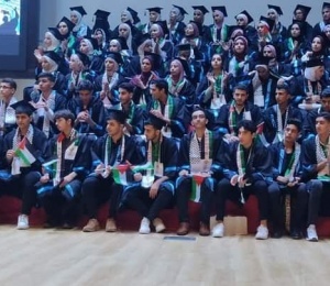 دائرة شؤون اللاجئين تكرم 770 طالب وطالبة لمن حصلوا على معدل 97.4% في الثانوية العامة في قطاع غزة &ndash; 8/9/2022
