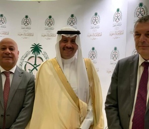 بحضور رئيس دائرة شؤون اللاجئين د. أحمد ابو هولي السفير السعودي لدى الأردن  يسلم ، الاونروا ، مساهمة المملكة بقيمة  27 مليون دولار - 23/10/2022