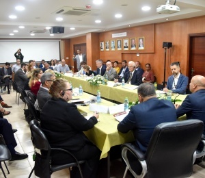 د.أبو هولي يُطلع 31 سفيرا وقنصلا في رام الله على الأزمة المالية لوكالة الغوث