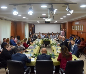 د.أبو هولي يُطلع 31 سفيرا وقنصلا في رام الله على الأزمة المالية لوكالة الغوث