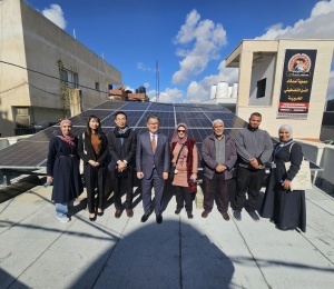 استقبلت دائرة شؤون اللاجئين ومنتدى تحسين مخيم الجلزون وفدًا من مؤسسة جايكا اليابانية برئاسة نائب الرئيس الأول السيد هارا شوهي