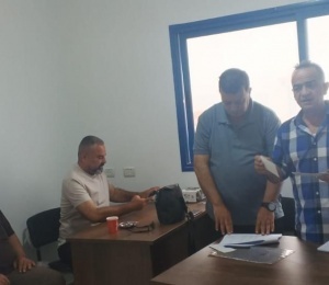 شؤون اللاجئين بالمنظمة تبدء بتوزيع منحة الطالب الجامعي انطلاقا من مخيم جنين وتنفيذ مشاريع ذات احتياج لمخيم عسكر الجديد