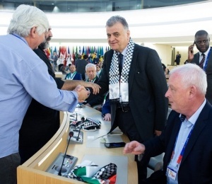 المؤتمر العام لمنظمة العمل الدولية يصوت بالإجماع لصالح رفع عضوية فلسطين إلى دولة مراقب