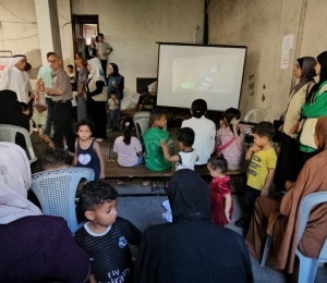 اللجنة الشعبية في مخيم المغازي تنظم يوماً طبياً وترفيهياً مميزاً للأطفال والأمهات بدعم من مؤسسة "الملائكة"