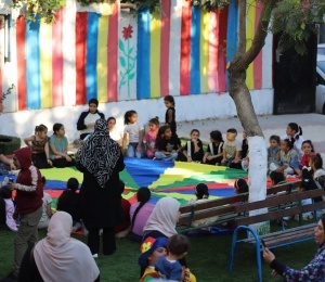 ضمن مشروع PALCIP الممول من الحكومة اليابانية...  دائرة شؤون اللاجئين تفتتح حديقة نادي الطفل في مخيم الأمعري