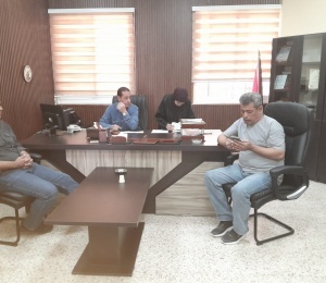 دائرة شؤون اللاجئين توزع منحة الطالب الجامعي في مخيمات منطقة الوسط دعماً للتعليم وتعزيزاً لصمود اللاجئين
