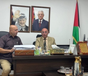 اللجنة الشعبية في مخيم طولكرم تكرّم وزارتي الأشغال العامة والحكم المحلي تقديرًا لجهودهما في خدمة النازحين