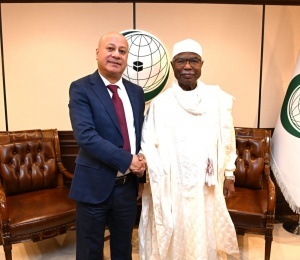 Dr. Abu Holi discusses the latest political developments in the Palestinian arena with the Secretary-General of the Organization of Islamic Cooperation.