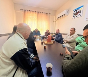 شؤون اللاجئين بالمنظمة تتفقد مشفى قلقيلية "الأونروا" وتبحث مع المحافظ واللجنة الشعبية تداعيات قرار الاونروا بإغلاق قسمي الباطني والولادة في المشفى