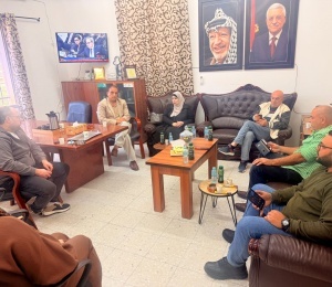 شؤون اللاجئين بالمنظمة تتفقد مشفى قلقيلية "الأونروا" وتبحث مع المحافظ واللجنة الشعبية تداعيات قرار الاونروا بإغلاق قسمي الباطني والولادة في المشفى