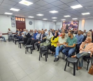 تفقد مخيمي طولكرم ونور شمس.. أبو هولي: حماية المخيمات وتمكين "الأونروا" من عملها أولوية وطنية حتى تنفيذ القرار 194