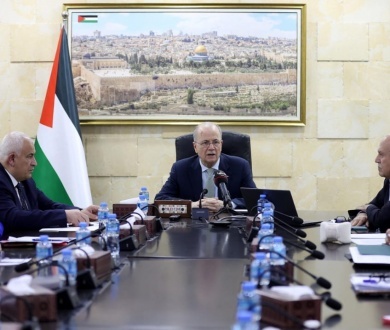 رئيس الوزراء يترأس اجتماع لجنة الطوارئ الحكومية لمعالجة آثار عدوان الاحتلال على محافظات شمال الضفة