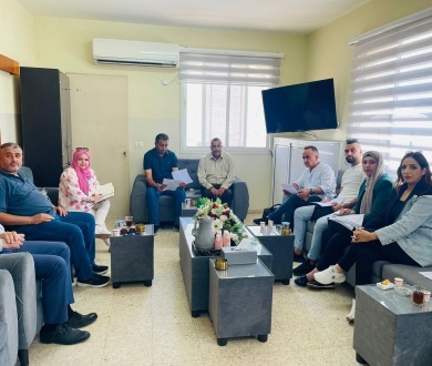 اجتماع اللجنة المكلفة بترميم منازل مخيم نور شمس لمناقشة خطط التنفيذ وآليات العمل.