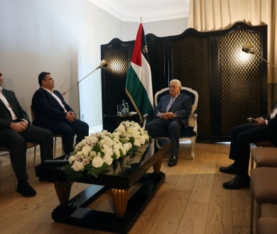 الرئيس يستقبل نجلي القائد الوطني الشهيد إسماعيل هنية