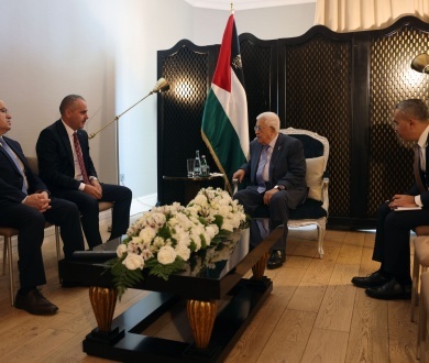الرئيس يستقبل رئيس اتحاد الغرف التجارية الفلسطينية
