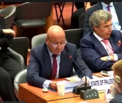خلال كلمته في اجتماعات اللجنة الاستشارية المنعقدة في جنيف أبو هولي يطالب الأمم المتحدة التحرك الفوري في اتخاذ إجراءات حماية ولاية الاونروا ومنع إسرائيل من تنفيذ قوانينها 