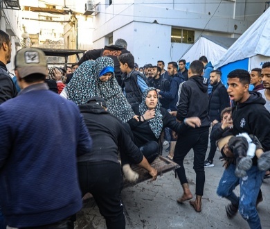 استشهاد مواطن وزوجته وابنتيهما في غارة للاحتلال على بيت حانون