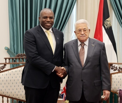 الرئيس يستقبل وزير الخارجية البريطاني
