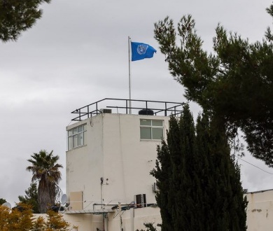 بسبب قرار إسرائيلي موظفو الأونروا الدوليون يغادرون القدس: مستقبل الخدمات الإنسانية في خطر