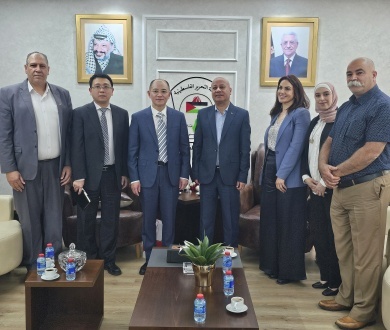 د. أبو هولي يبحث مع السفير الصيني آخر المستجدات السياسية التي تشهدها الأراضي الفلسطينية