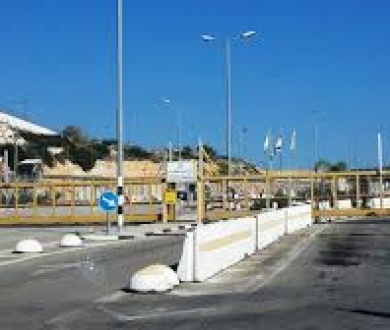 الاحتلال يعتدي بالضرب على مواطن عند حاجز برطعة شمال جنين