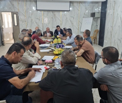 دائرة شؤون اللاجئين تزور مخيمات الخليل وتؤكد دعمها لحقوق اللاجئين في ظل الحصار وتدهور الأوضاع المعيشية