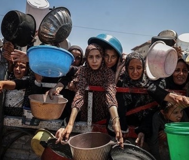 "الأونروا": مليون فتاة وامرأة في قطاع غزة يواجهن مجاعة جماعية