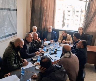 أشادوا بـ "خطة تعافي المخيمات في اجتماع موسع بغزة: شؤون اللاجئين بالمنظمة ولجانها الشعبية يرفضون قرارات الفصل الجماعي وتخفيض الرواتب ويطالبون الأونروا بالتراجع عنها
