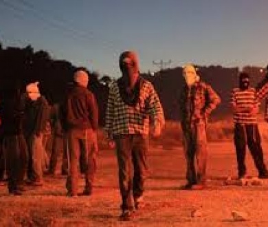 مستعمرون يهاجمون مركبات المواطنين في حوارة جنوب نابلس