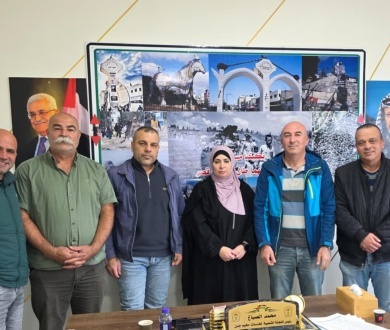 دائرة شؤون اللاجئين: وفد رسمي يزور اللجنة الشعبية لمخيم جنين ويؤكد ضرورة توحيد الجهود لمواجهة التحديات وتعزيز صمود النازحين
