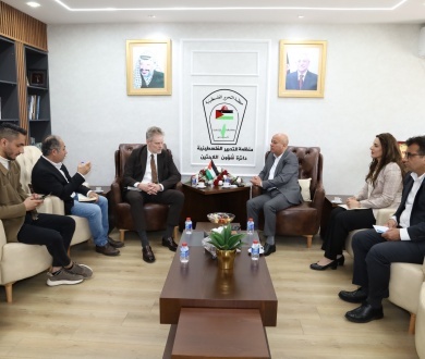 Abu Holi discusses with the Representative of the Special Coordinator for Political Affairs the situation of refugees and the challenges facing UNRWA