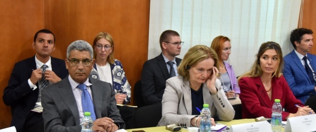 د.أبو هولي يُطلع 31 سفيرا وقنصلا في رام الله على الأزمة المالية لوكالة الغوث