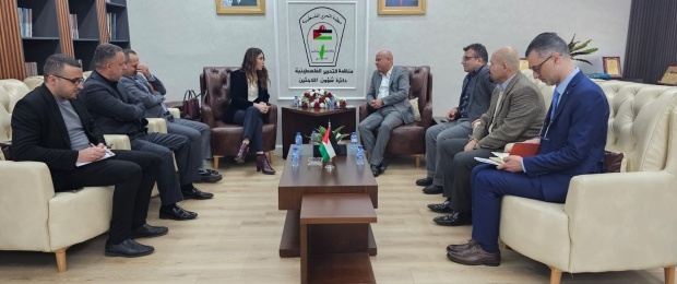 دائرة شؤون اللاجئين ووزارة العمل تؤكدان أهمية الأونروا وبحث سبل تعزيز التعاون لدعم اللاجئين