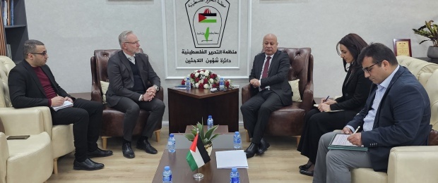 خلال لقائه مع القنصل العام السويدي جوليوس ليلجيستروم د. أبو هولي يطالب السويد بإعادة النظر في قرار وقف تمويلها للأونروا