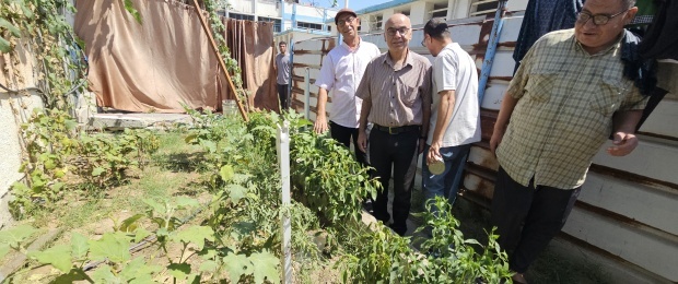 اللجنة الشعبية للاجئين بمخيم المغازي تشيد بمبادرات النازحين في مركز الإيواء بالمغازي وتعزز صمودهم