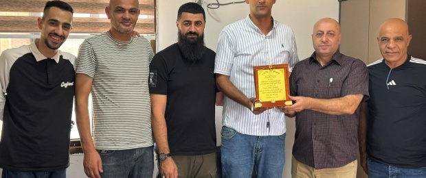اللجنة الشعبية في مخيم طولكرم تكرّم وزارتي الأشغال العامة والحكم المحلي تقديرًا لجهودهما في خدمة النازحين