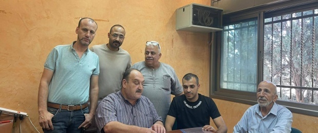 اللجنة الشعبية بمخيم عسكر القديم توقع اتفاقية لتزويد مركزها الصحي بأجهزة طبية متطورة