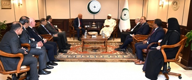 Dr. Abu Holi discusses the latest political developments in the Palestinian arena with the Secretary-General of the Organization of Islamic Cooperation.