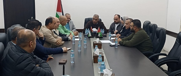 شؤون اللاجئين بالمنظمة تتفقد مشفى قلقيلية "الأونروا" وتبحث مع المحافظ واللجنة الشعبية تداعيات قرار الاونروا بإغلاق قسمي الباطني والولادة في المشفى