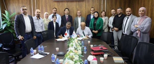 برعاية الرئيس وبتوجيهات رئيس دائرة شؤون اللاجئين.. توقيع عقد مشروع إنشاء خزان مياه في مخيم الفوار