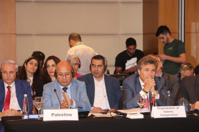 د. ابو هولي يدعو  اللجنة الاستشارية الى تشكيل مجموعة عمل لمساعدة الاونروا في تطوير سياسة دفع الاجور 