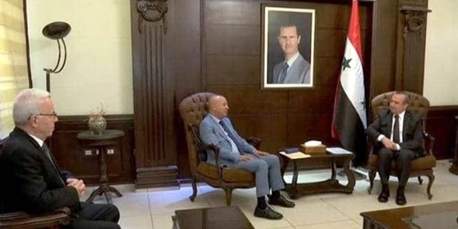مخلوف يناقش مع أبو هولي واقع الخدمات في المخيمات الفلسطينية