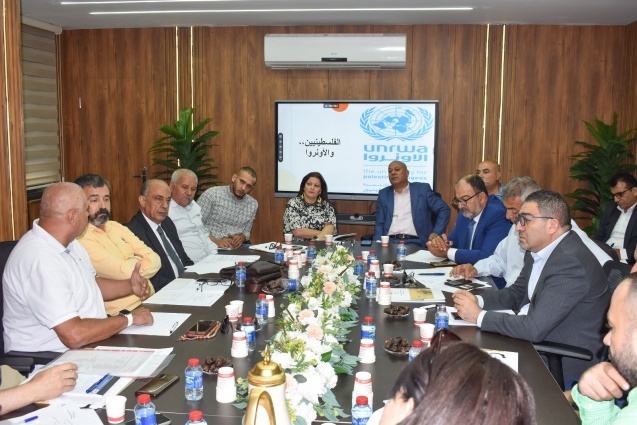 دائرة شؤون اللاجئين تعقد ورشة حول الآثار القانونية لاستهداف الاونروا