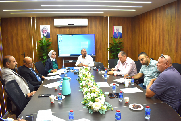  شؤون اللاجئين ووزارة شؤون القدس تبحثان الرأي القانوني والسياسي لاستهداف معهد قلنديا للتدريب المهني.