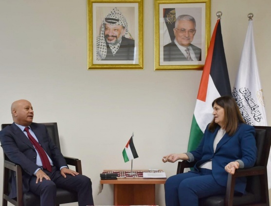الوزيرة شاهين ود.ابو هولي يؤكدان على استمرار التعاون لتعزيز مكانة قضية #اللاجئين والحفاظ على تفويض #الأونروا