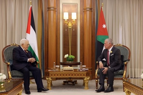 الرئيس يجتمع مع العاهل الأردني في الرياض